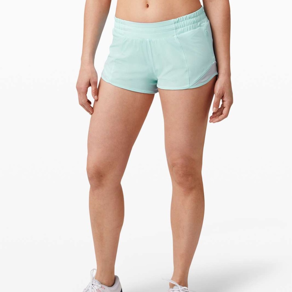 Lululemon Hotty Hot Blue 2.5" Shorts (Size 4) - Blue Glow